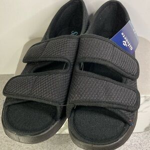 Silverts black Indoor & Outdoor Black Open Toe Shoes women’s 12 men’s 10 NWT B15